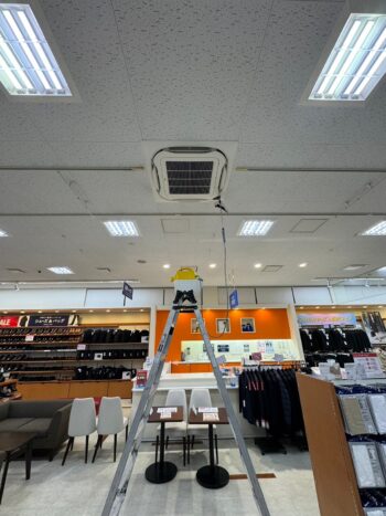 大阪府　紳士服店様　業務用エアコン入れ替え工事